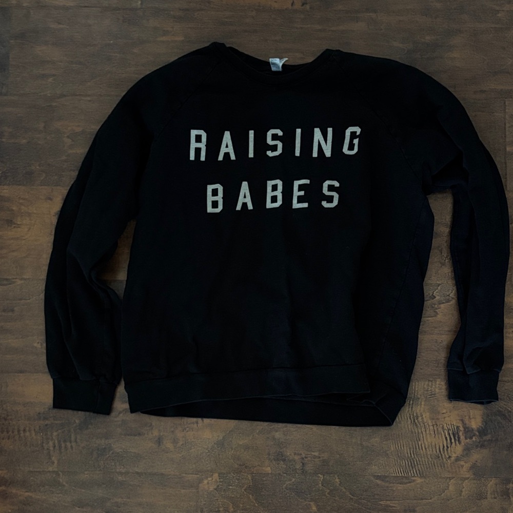 Women's Black Crewneck Sweatshirt